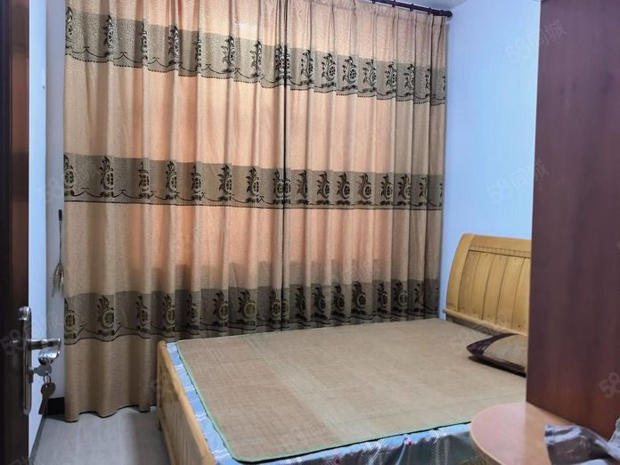 赣州1500元月预算能租到哪些带投影仪的精品房？